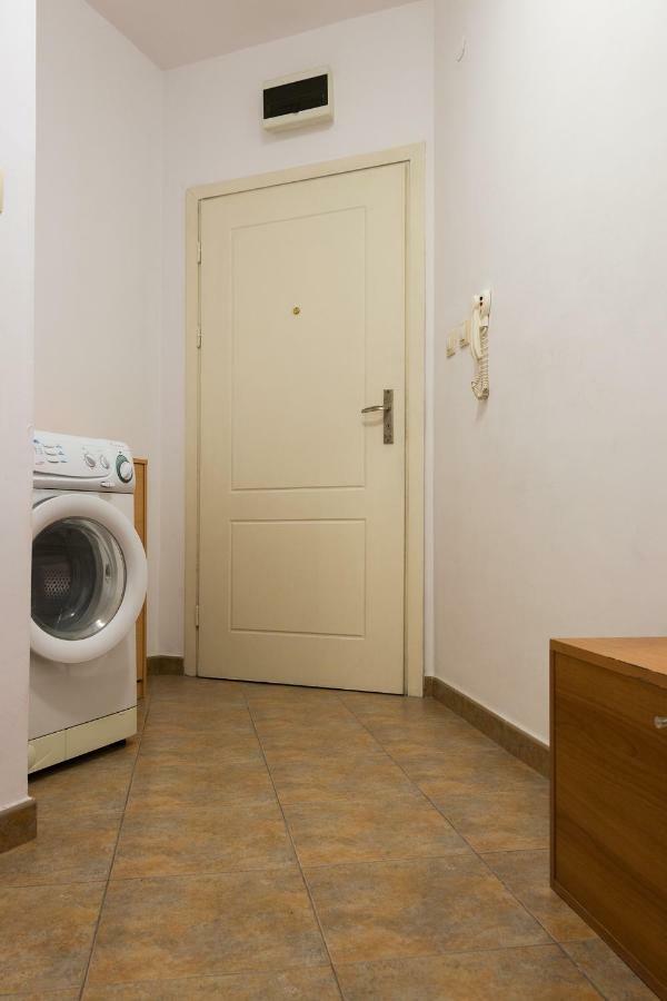 Glorious - 2-Bedroom Apartment Near Youth Hill By Flat Mаnager بلوفديف المظهر الخارجي الصورة